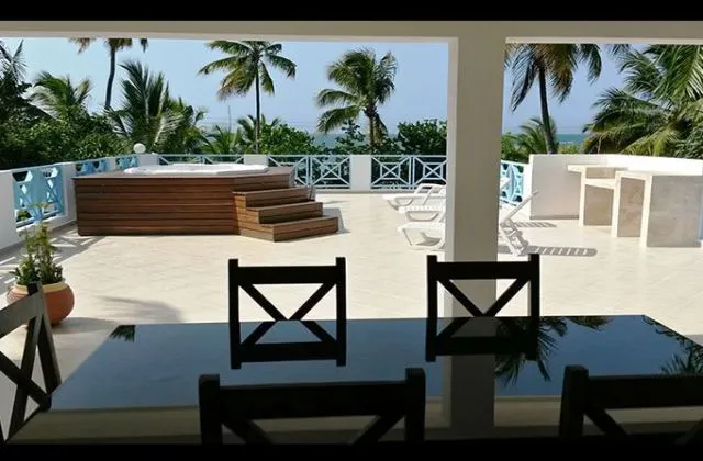 Hotel Playa Caribe Las Terrenas terraza jacuzzi